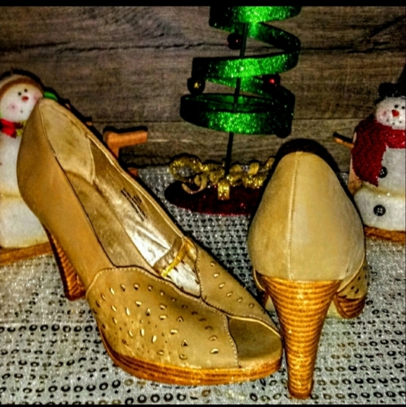 Maurices Heels Size 7.5 Open Toe Lazer Cut Out - Picture 3 of 11